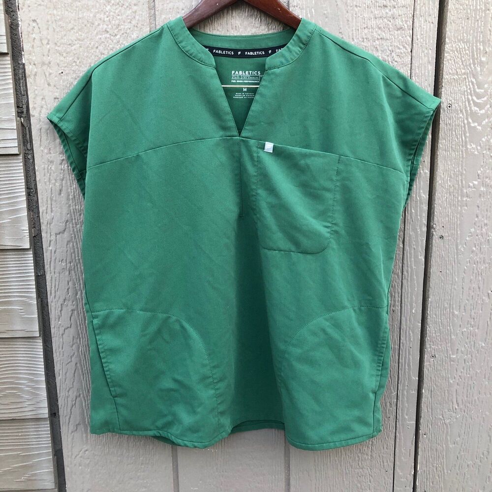 Fabletics green scrub top women’s size medium